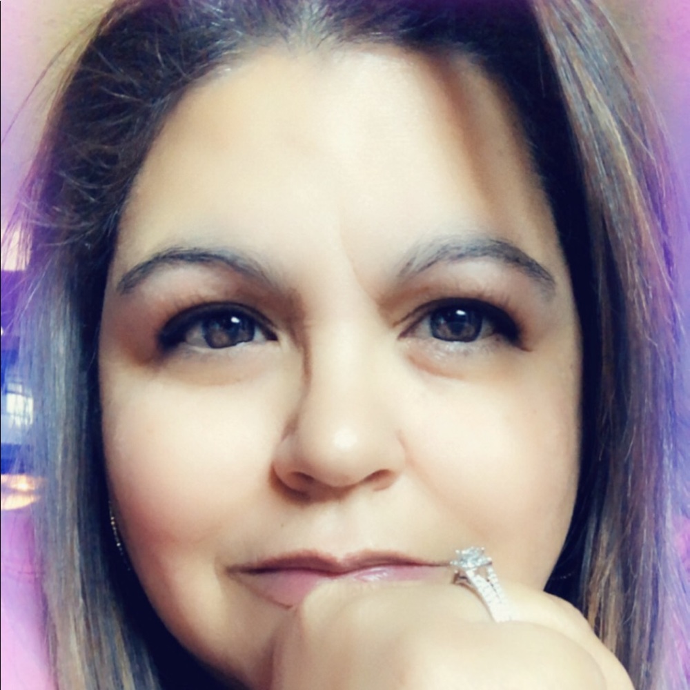 Meet your Posher, Lori